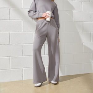 YPB neoKNIT Wide Leg Pant